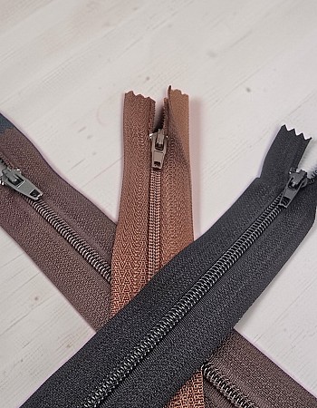 Pantolon Fermuarı Tip 5 18 cm  Naylon  – Kapalı Uçlu ZPHSN0018T5