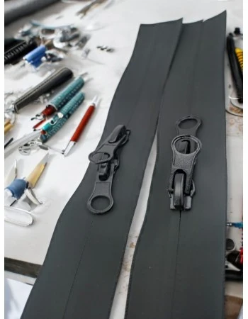  Waterproof  #5 17 cm Zipper ZP00017PR