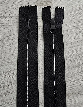 Black 20 cm T5 Reverse Nylon Zipper – Closed End Combi Head Model - ZP0020T10C