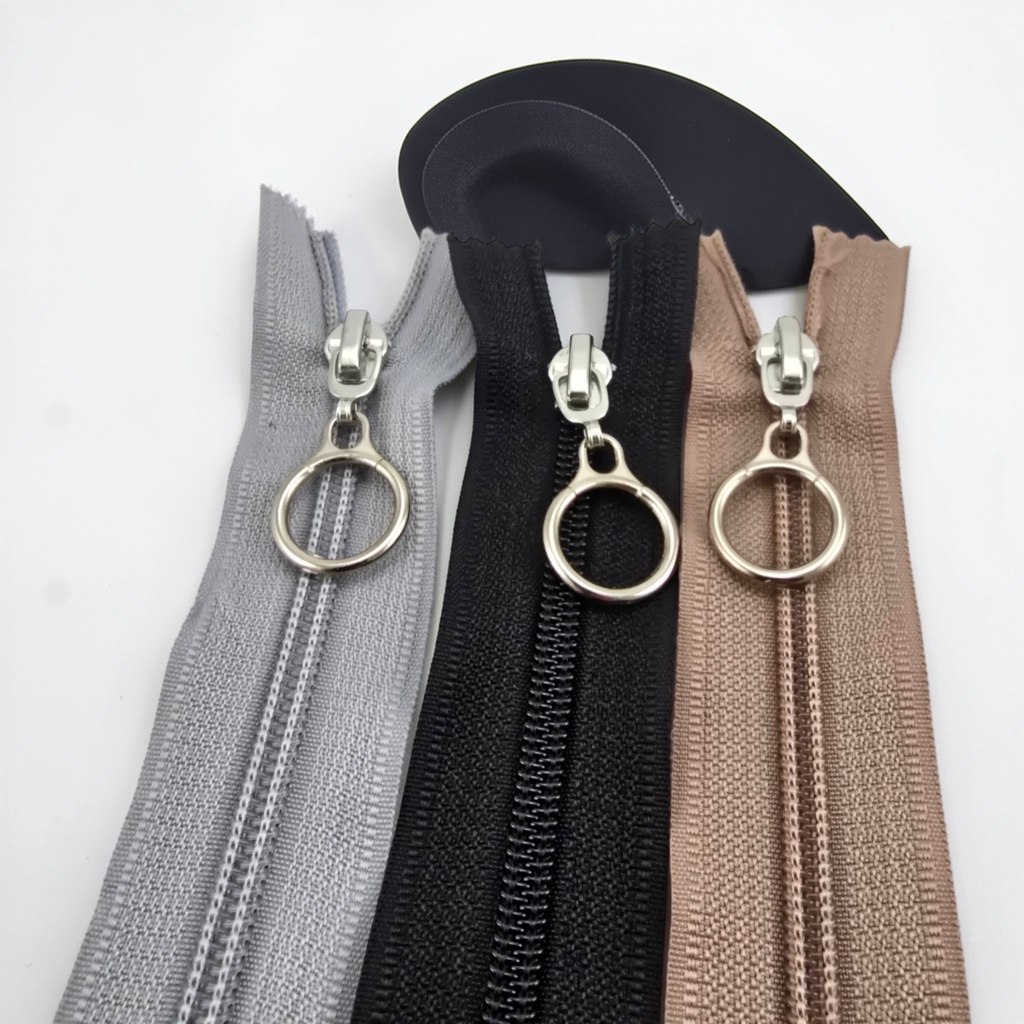 37 cm T10 Black Nylon Closed-End Zipper – Bottom-Mounted Model for Jackets and Bags - ZPHSN0037T10