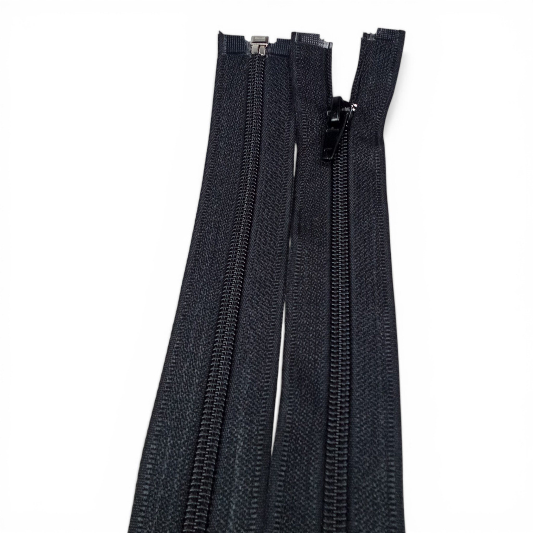 18-inch long #5 nylon jacket zipper with a practical open-end separation structure.