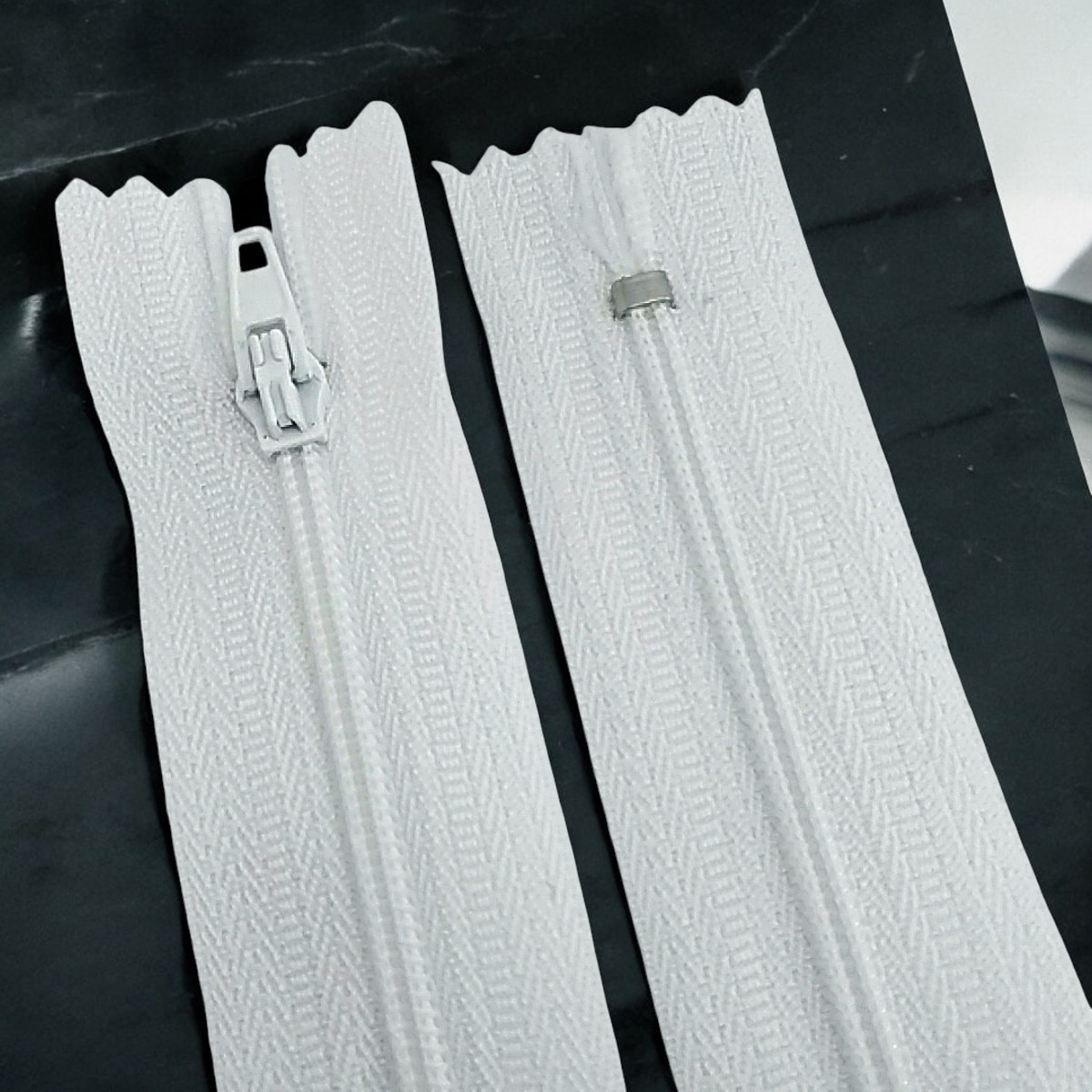 25 cm #3 0,27 yrd  Nylon Coil Zipper For Pant and Skirts Close End ZPS0025T5Promo