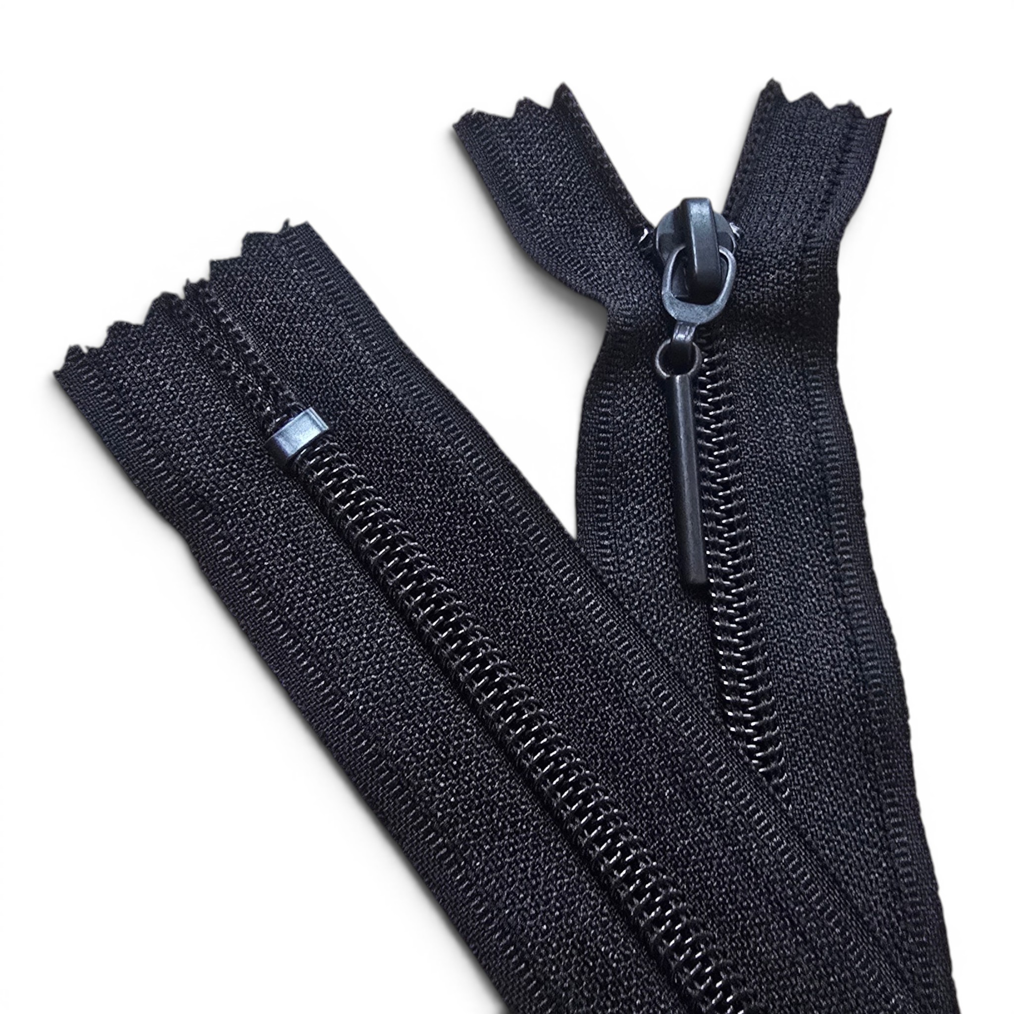 Pantolon ve Etek Fermuarı Naylon 22 cm T5 Kapalı Uçlu Revers Combi Kafa NC0022T5C